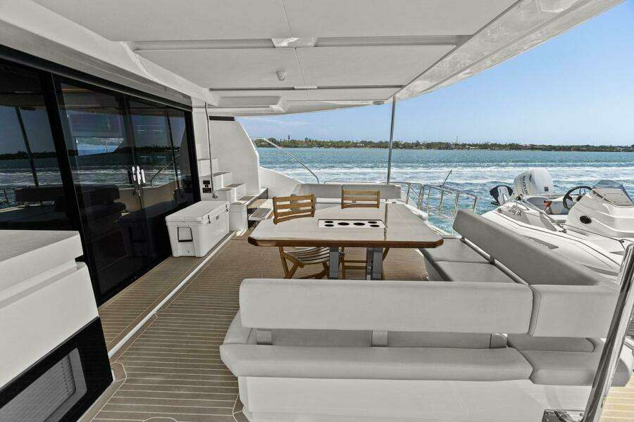 2021 Leopard 53 Powercat