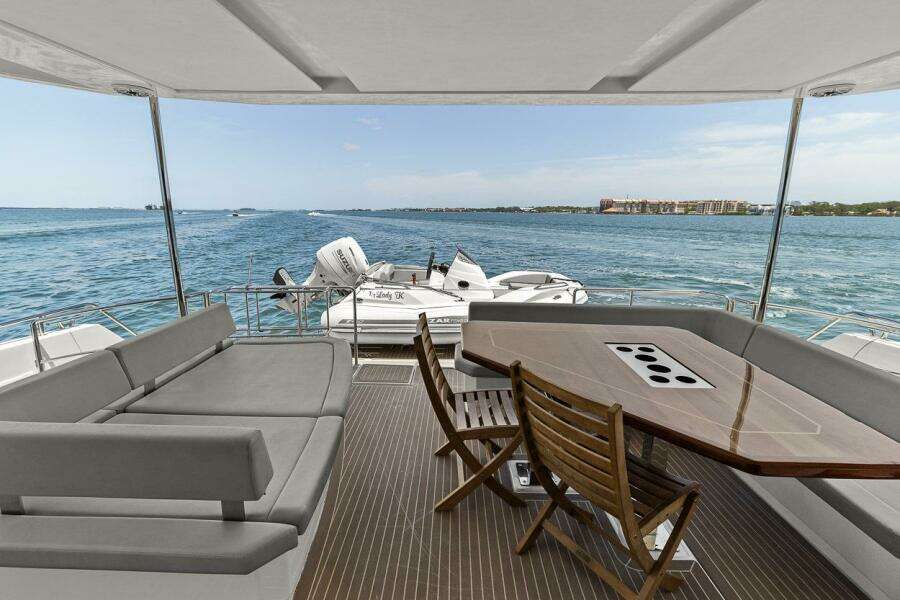 2021 Leopard 53 Powercat