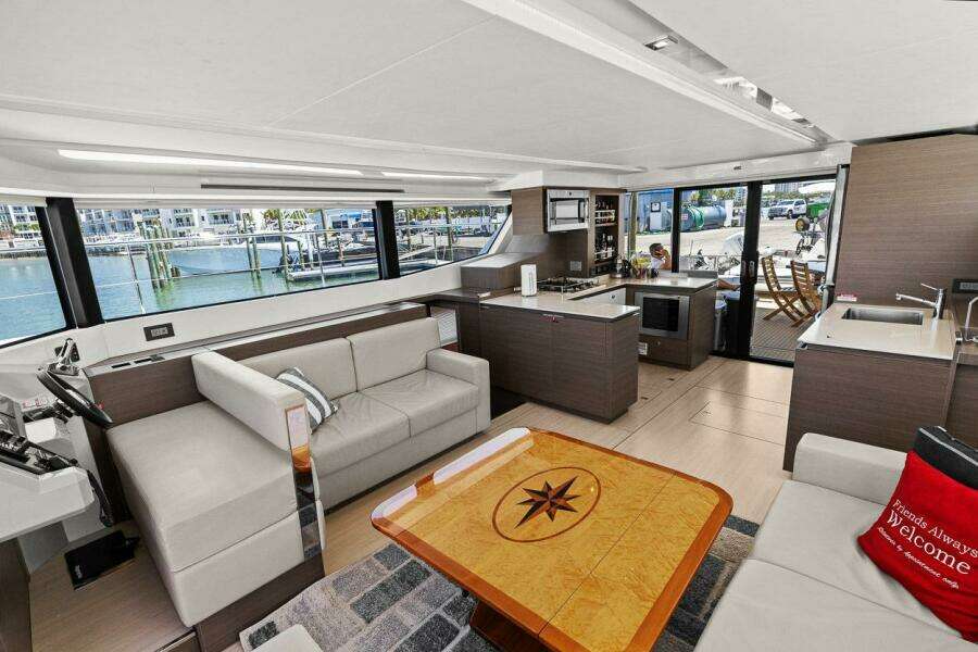 2021 Leopard 53 Powercat