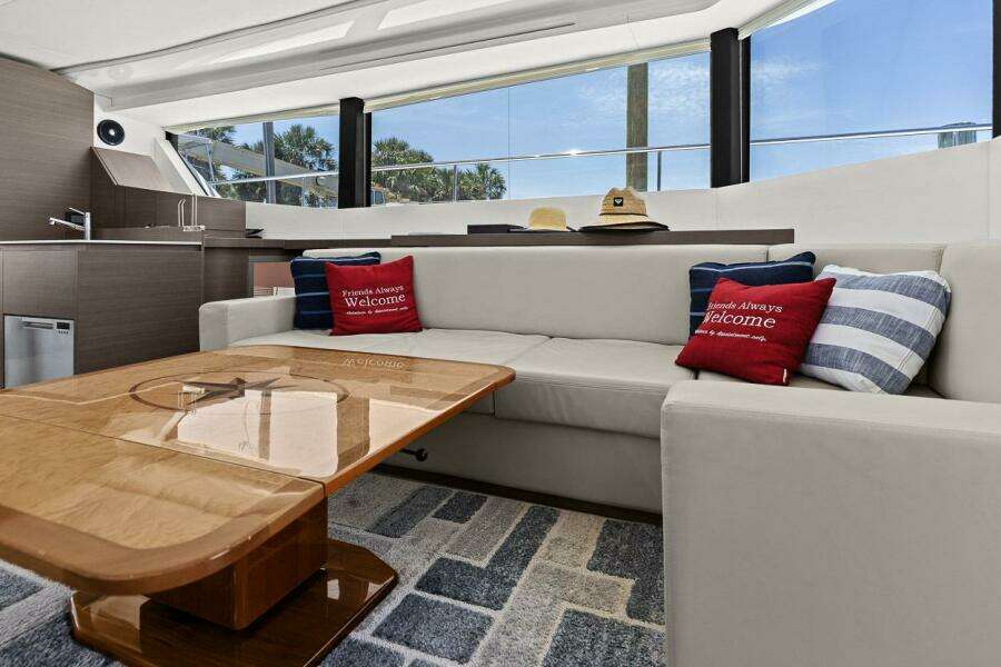 2021 Leopard 53 Powercat