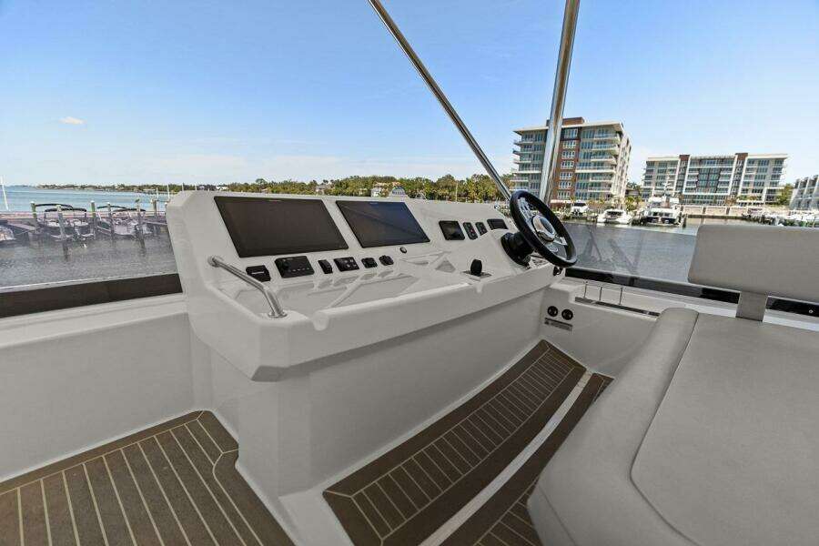 2021 Leopard 53 Powercat