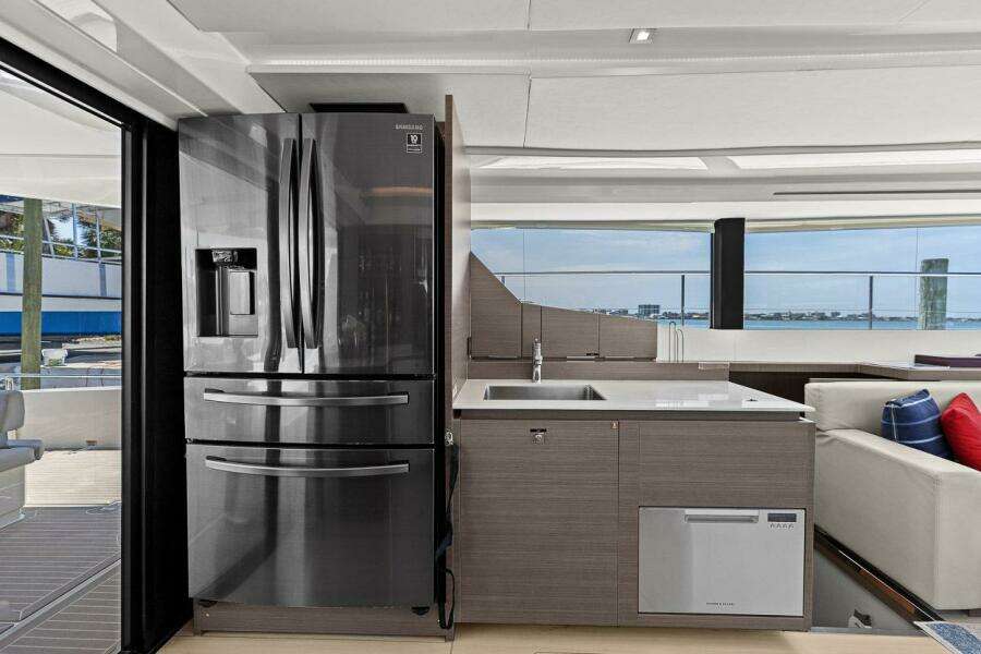 2021 Leopard 53 Powercat