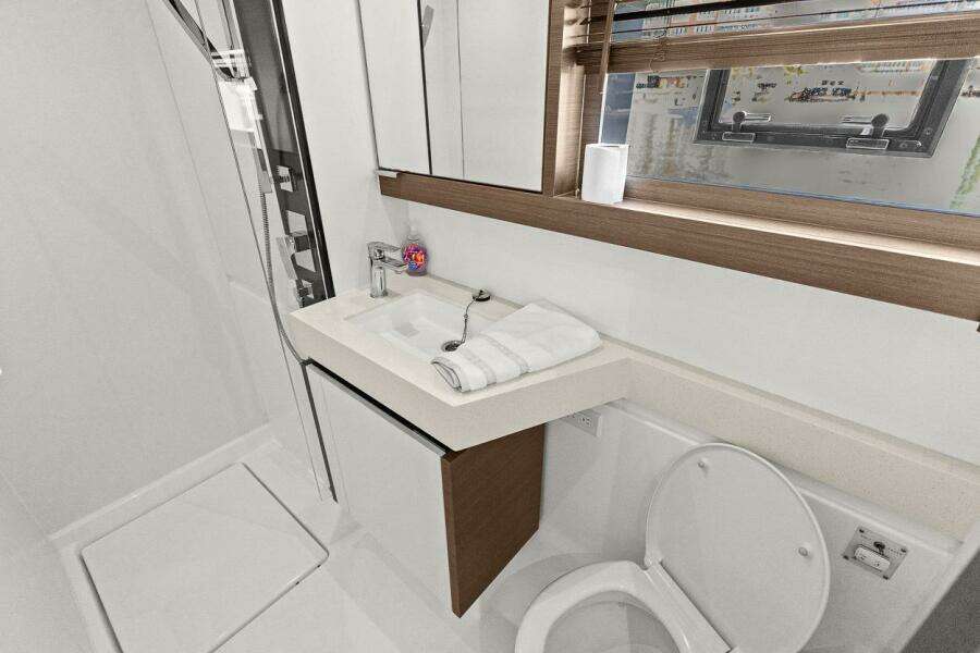 2021 Leopard 53 Powercat