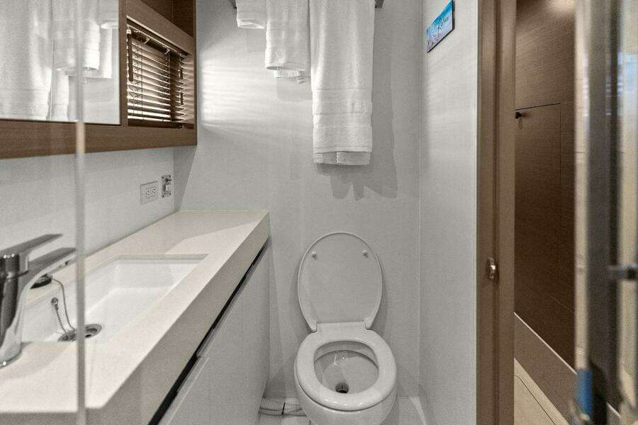 2021 Leopard 53 Powercat