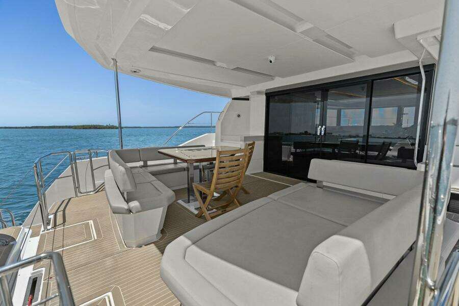 2021 Leopard 53 Powercat