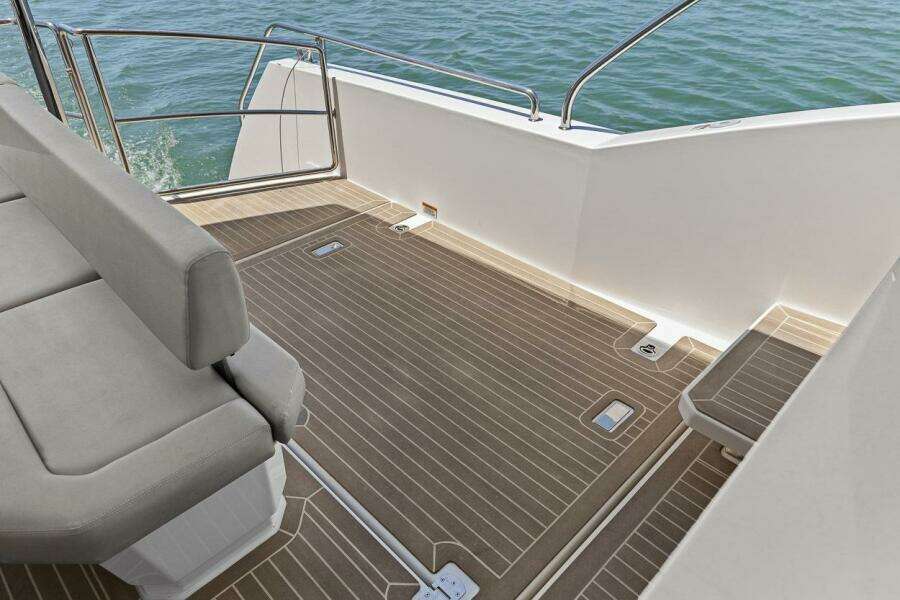 2021 Leopard 53 Powercat