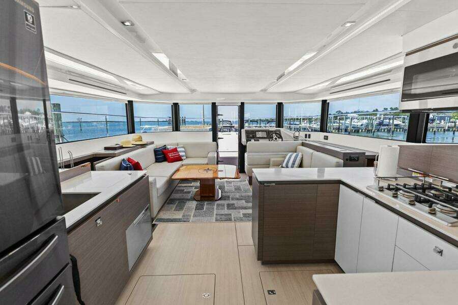 2021 Leopard 53 Powercat