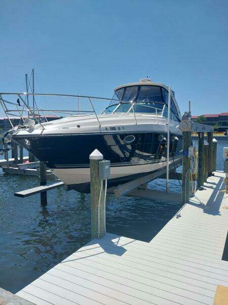 2011 Monterey 340 Sport Yacht