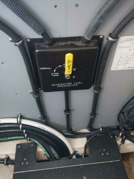 2011 Monterey 340 Sport Yacht