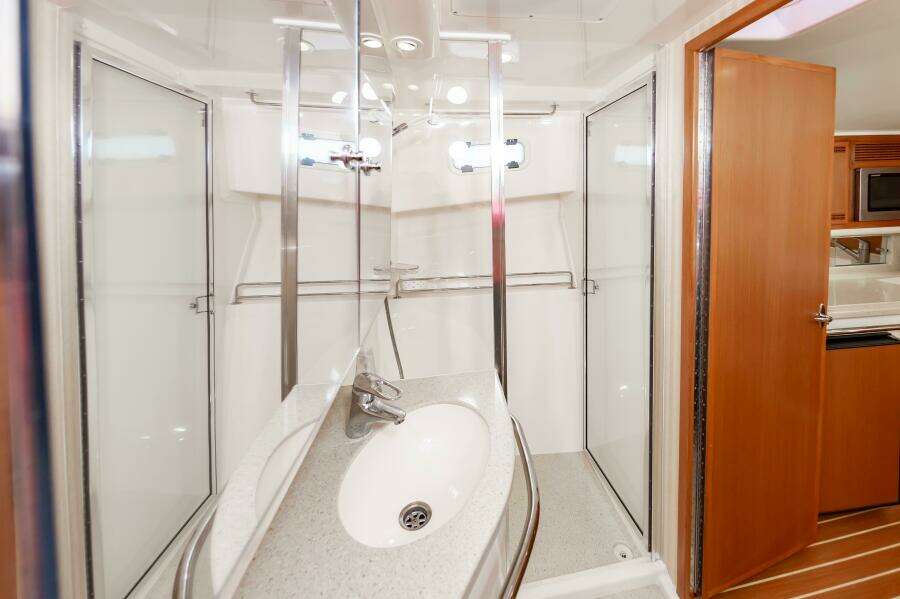 2008 Cabo 40 Express