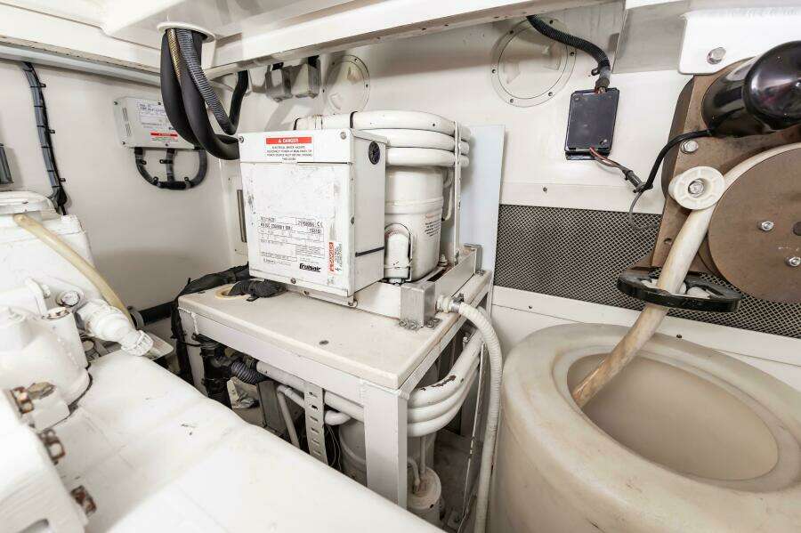 2008 Cabo 40 Express