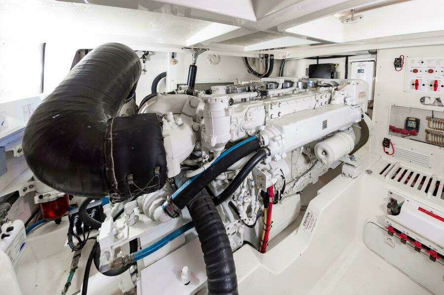 2008 Cabo 40 Express