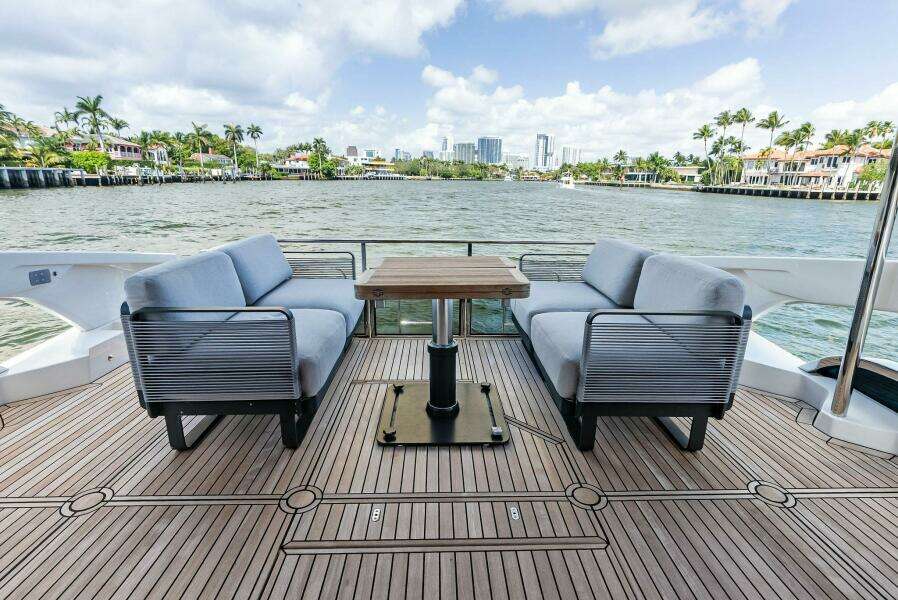 2023 Absolute 52 Fly