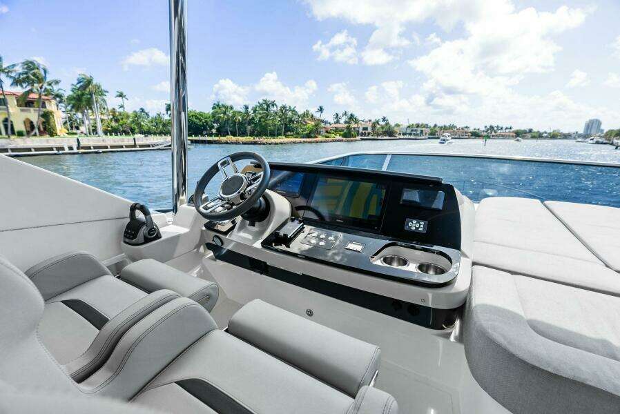 2023 Absolute 52 Fly