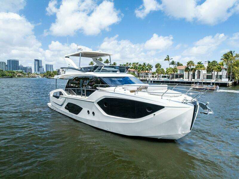 2023 Absolute 52 Fly