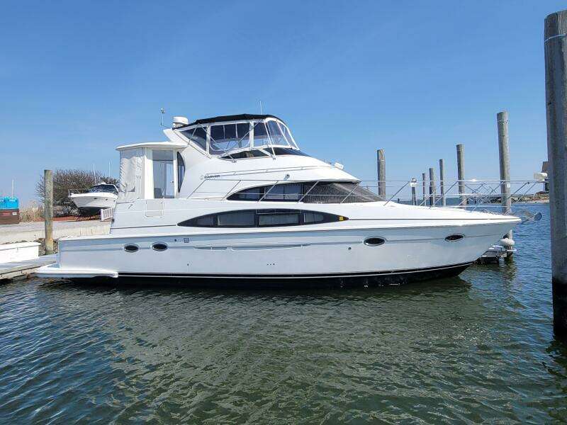 2002 Carver 444 Cockpit Motor Yacht