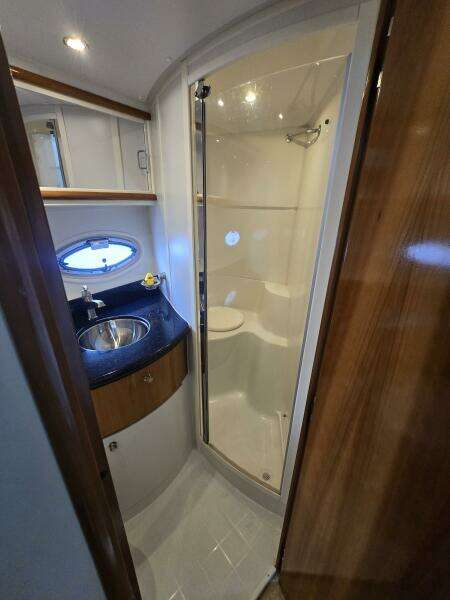 Carver Main Cabin Head 5