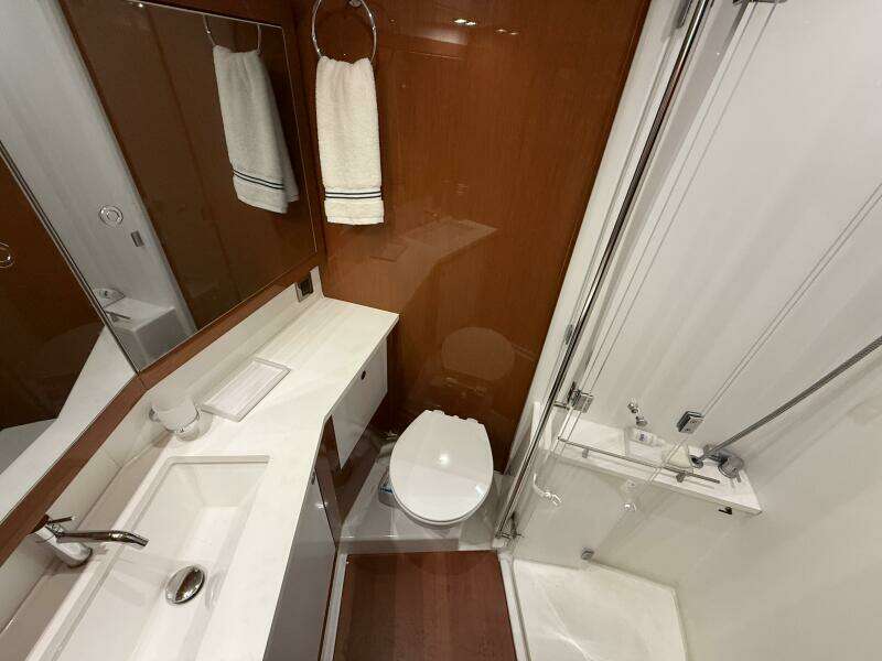 2016 Beneteau Oceanis 60