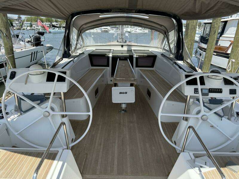 2016 Beneteau Oceanis 60