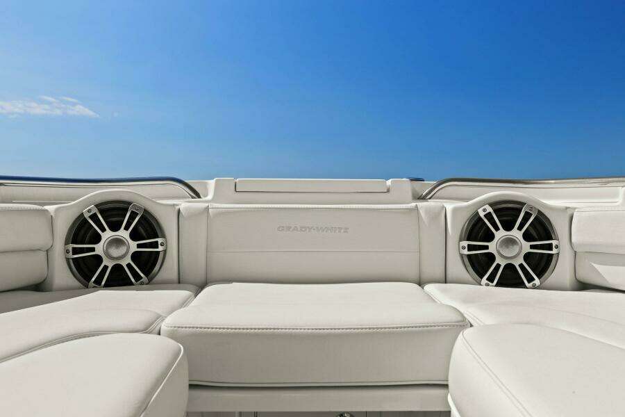 Grady White - Seating