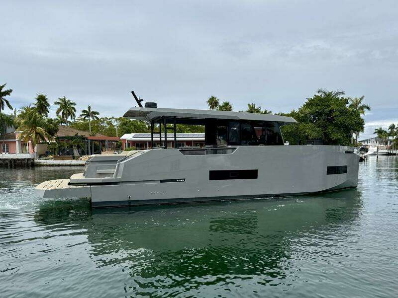 De Antonio - Exterior