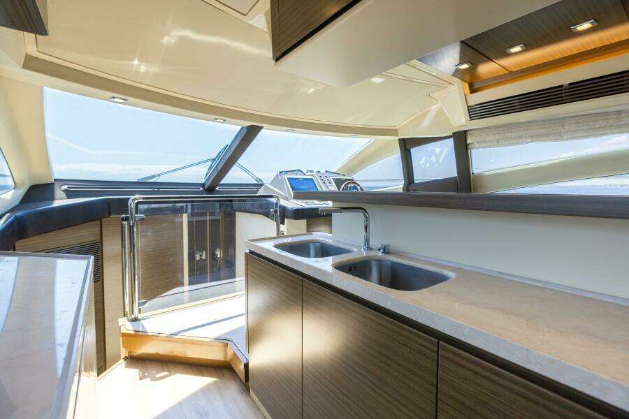 Azimut 64 A/Sea - Interior Galley
