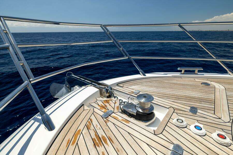 Azimut 64 A/Sea - Exterior Bow