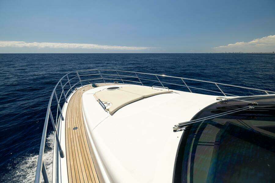 Azimut 64 A/Sea - Exterior Bow