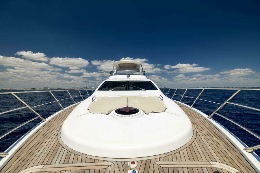 Azimut 64 A/Sea - Exterior Bow