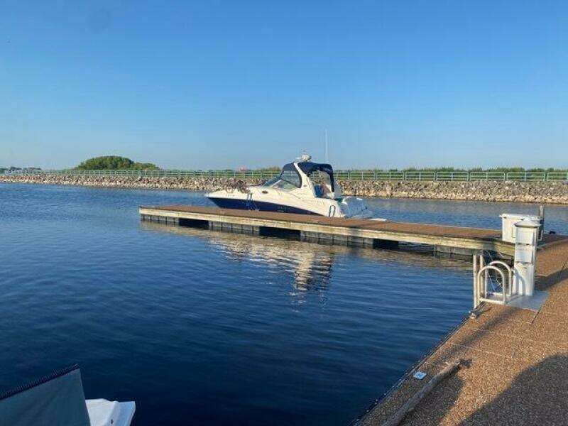 2004 Sea Ray 320 Sun Dancer