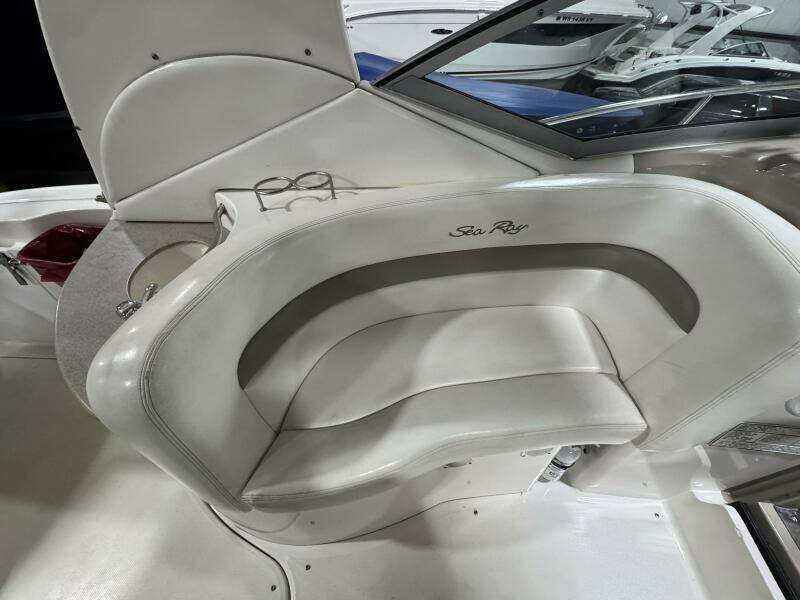 2004 Sea Ray 320 Sun Dancer
