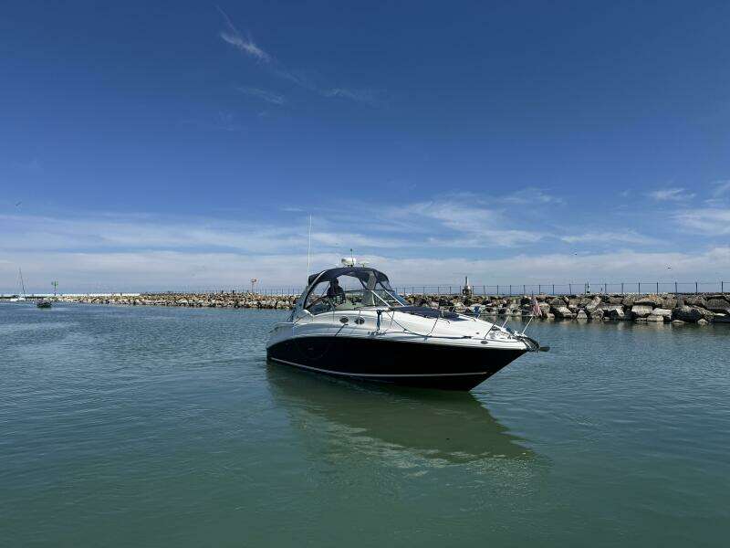 2004 Sea Ray 320 Sun Dancer