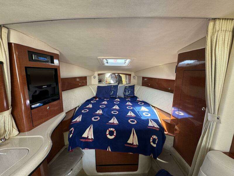 2004 Sea Ray 320 Sun Dancer