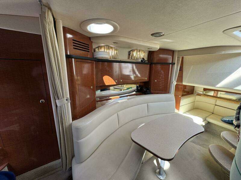 2004 Sea Ray 320 Sun Dancer