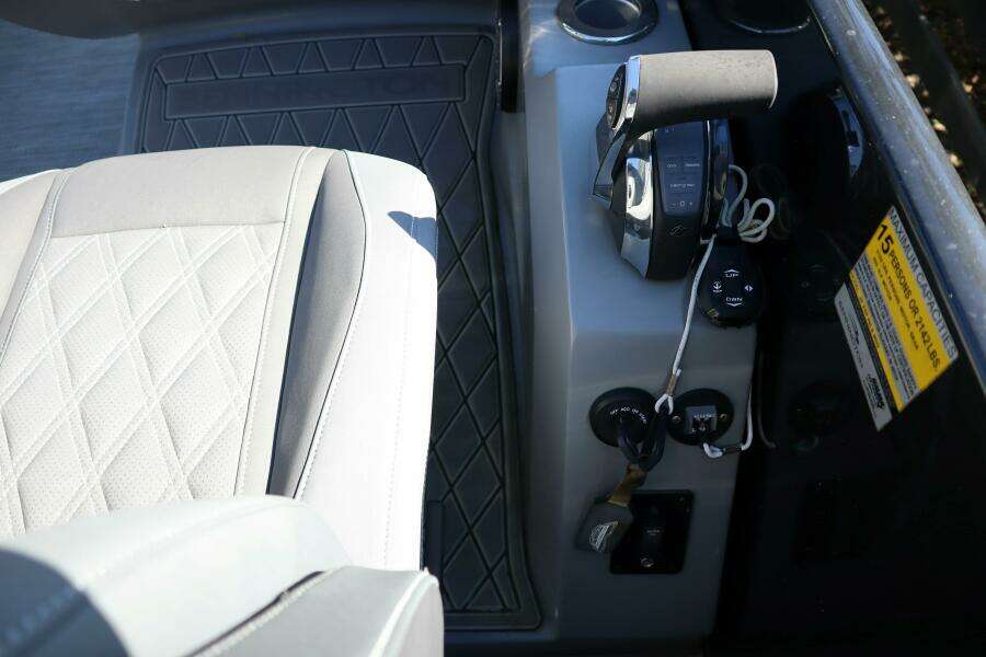 2021 Bennington RX25 Sport