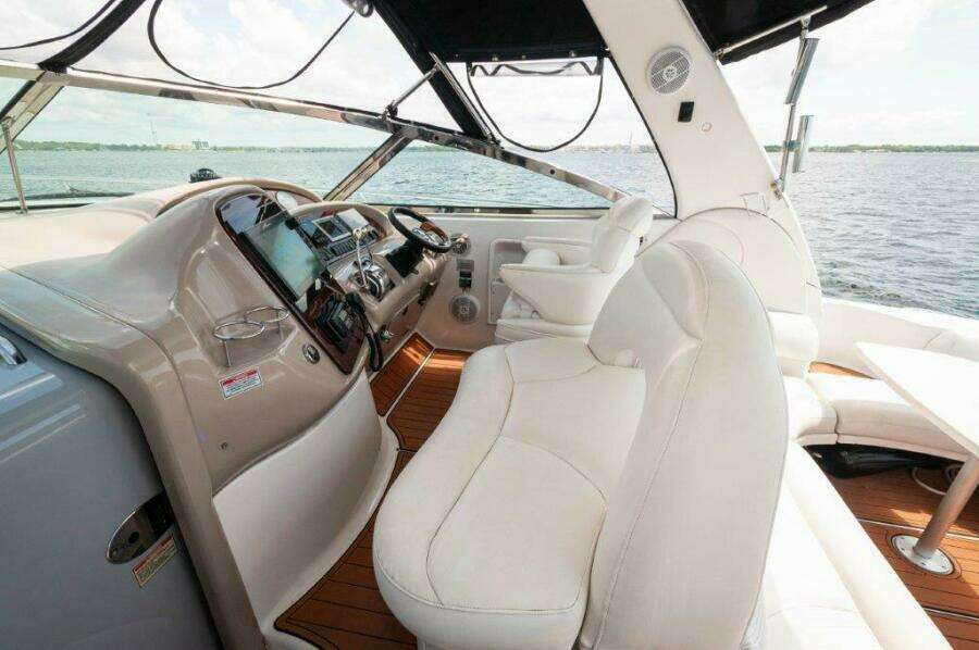 2003 Sea Ray 380 Sundancer- Helm