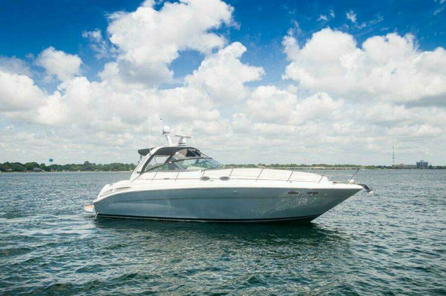 2003 Sea Ray 380 Sundancer- STBD Profile 