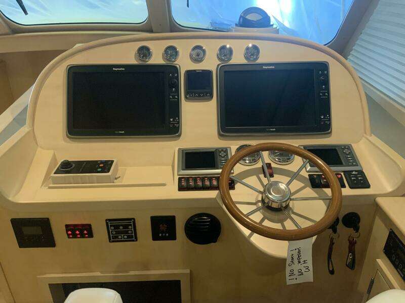 2013 Hinckley Talaria