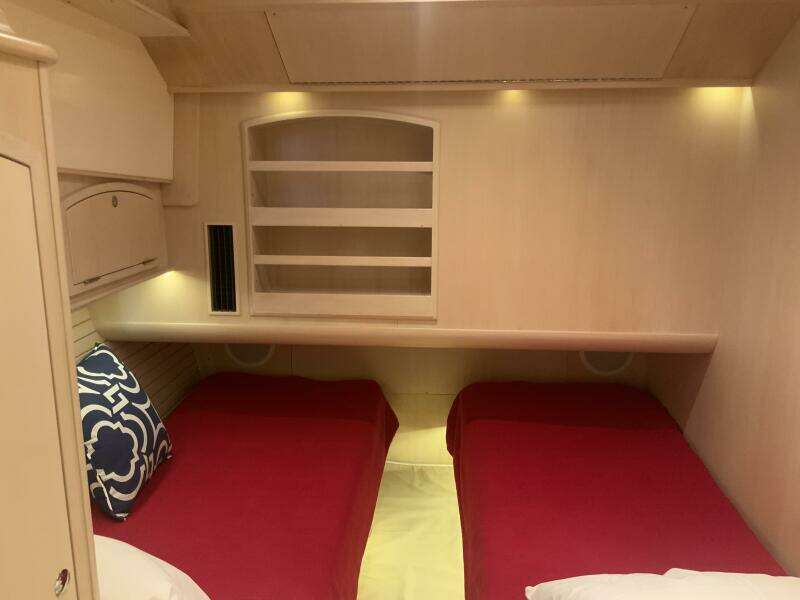 2013 Hinckley Talaria