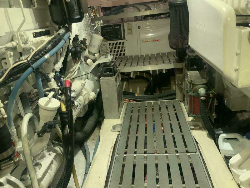 2013 Hinckley Talaria