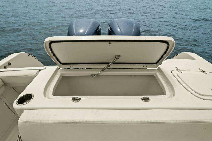 2016 Grady White 28 Freedom