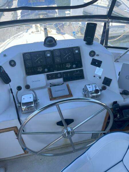 1990 Jefferson 43 Sundeck