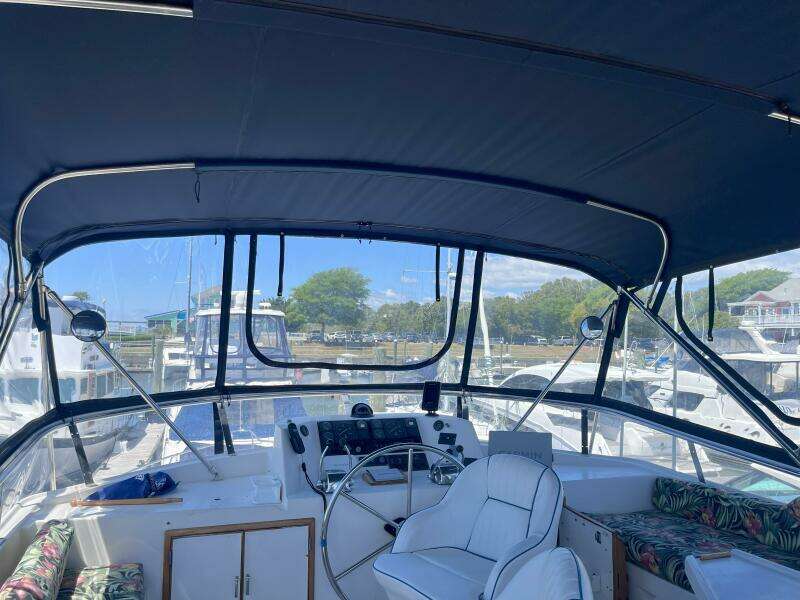 1990 Jefferson 43 Sundeck