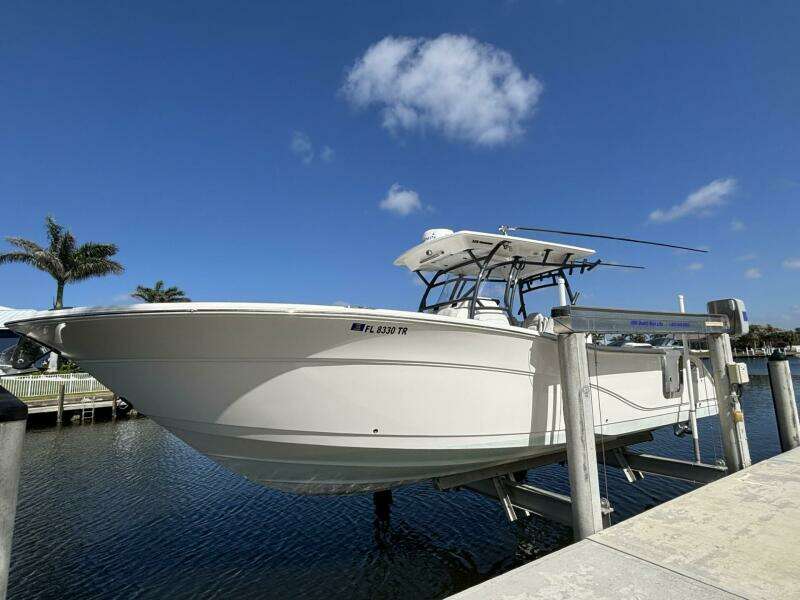 2023 Sea Fox 328 Commander