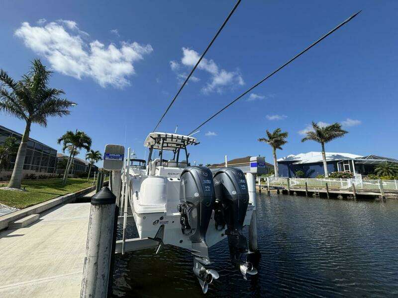 2023 Sea Fox 328 Commander