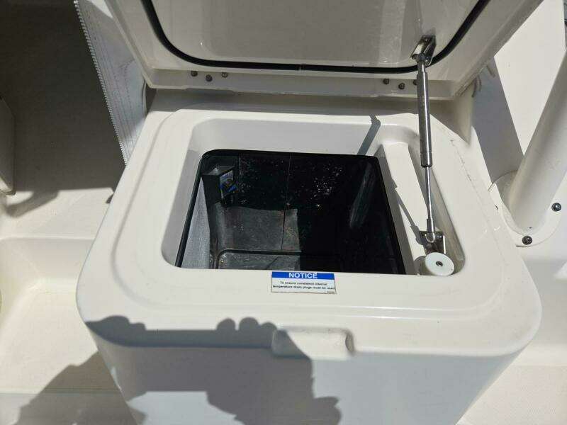 2013 Pursuit 345 Offshore