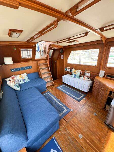 1987 Albin 43 Sundeck