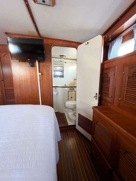 1987 Albin 43 Sundeck
