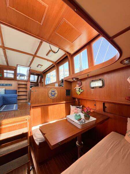 1987 Albin 43 Sundeck