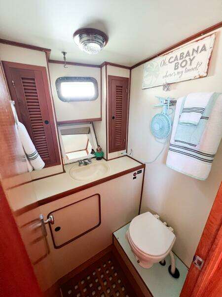 1987 Albin 43 Sundeck